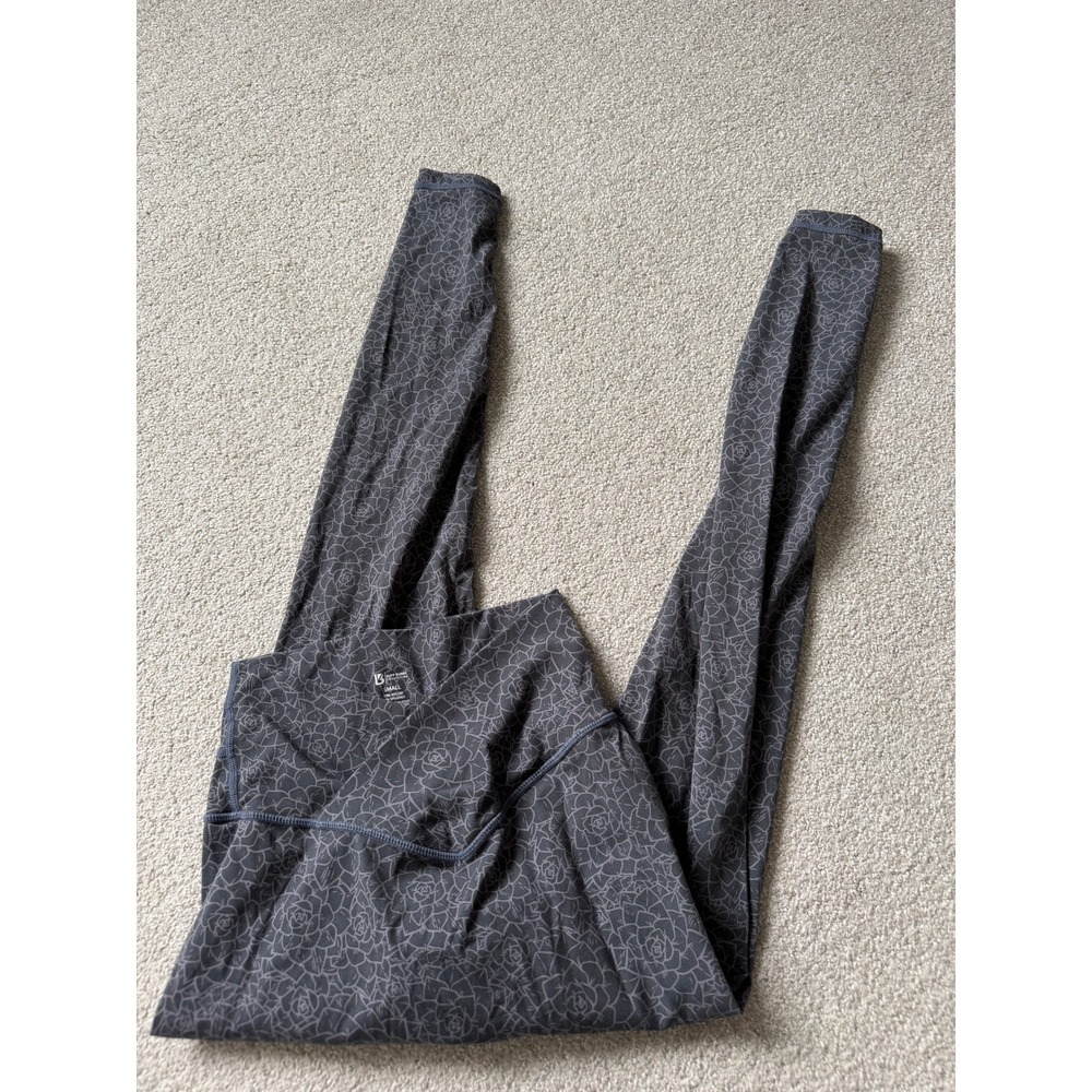 Buffbunny Siren Eden Garden Leggings Size S Grey Rose Print V-Waistband - Picture 4 of 8